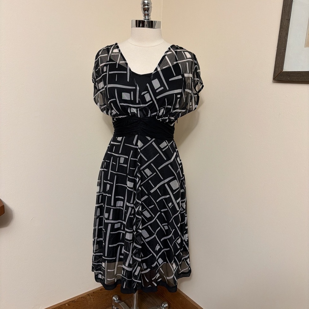 Vintage Mixit Mesh Black & White Geometric Dress 10